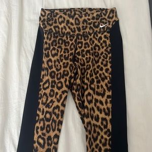 Nike cheetah leggings